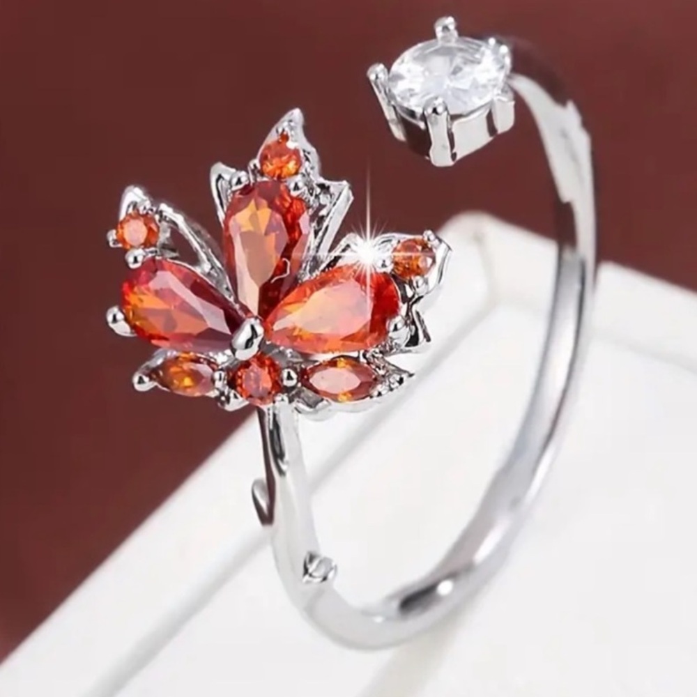Maple Leaf Copper Ring - Elegant, Fashionable Design for Women,